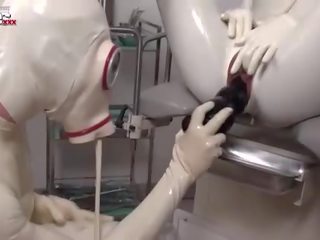 FUN shows German Amateur Latex fetish hospital le