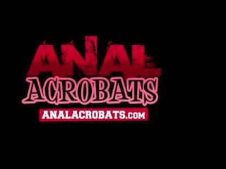 Analacrobats strapon lésbica anal 3way