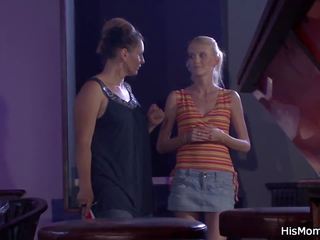 Blond teenager und lesbain reif erwischt liebäugelt: kostenlos dreckig film 3c
