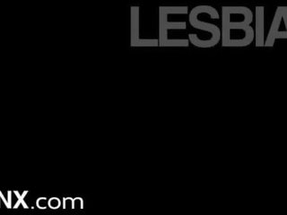 레나 폴 제공 gabbie 카터 그녀의 처음으로 동성애의 항문의 - lesbianx