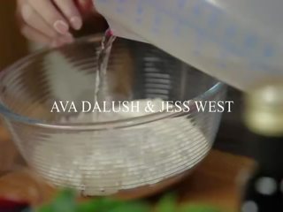 欧元 女孩 ava dalush & jess 西 舔 他们的 美味 pinks 直到 他们 附带