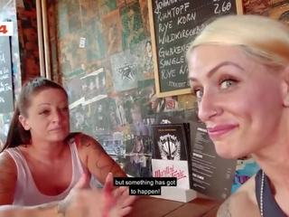 Sporco fica ruberia divertimento con harleen furgone hynten & adrienne bacio! cam4 sporco clip mov