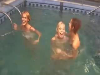 Sexy lezzies in the swimming pool